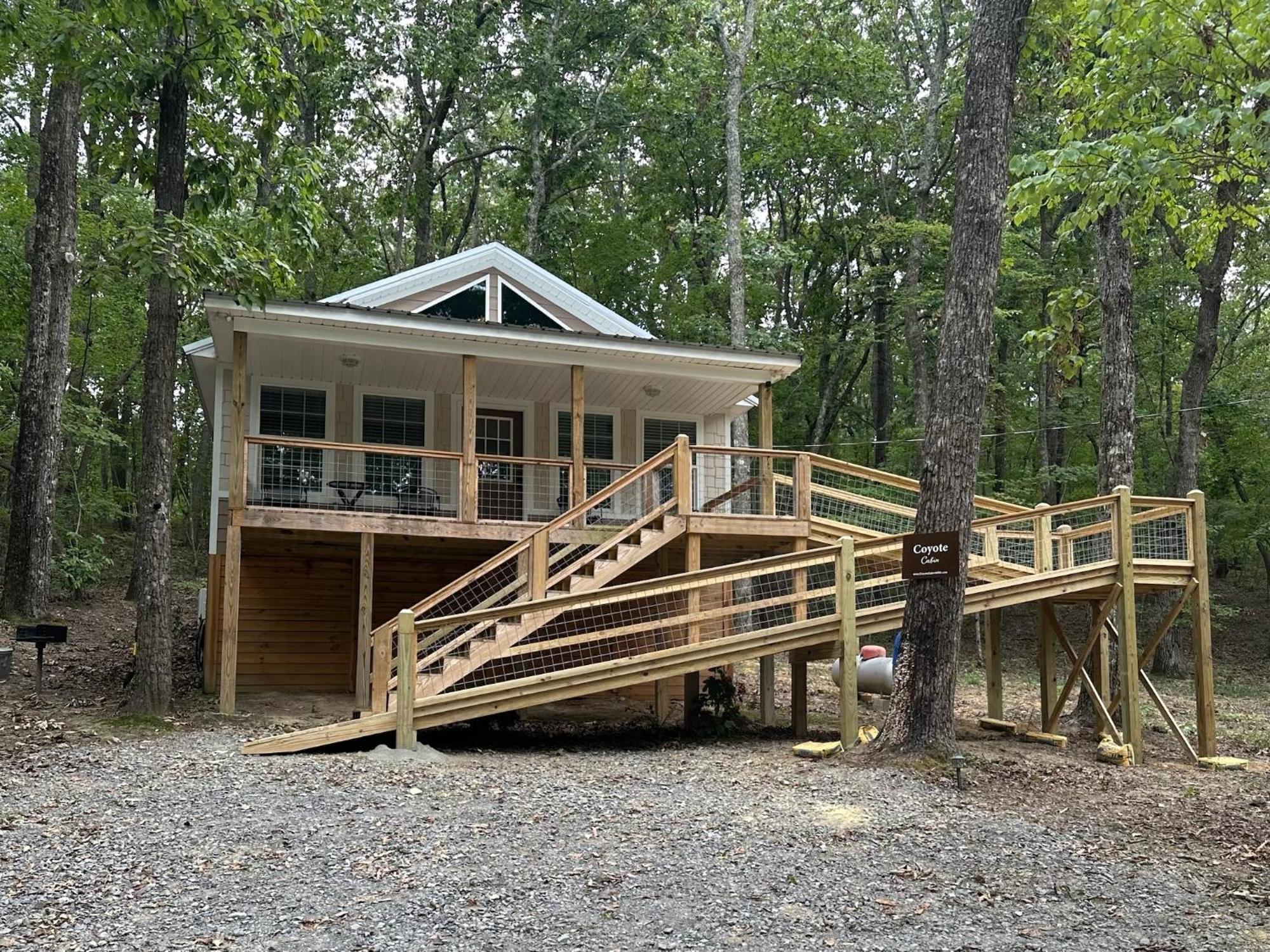 Coyote Cabin At Woodland Retreat At Desoto Beside Desoto State Park Fort Payne Bagian luar foto
